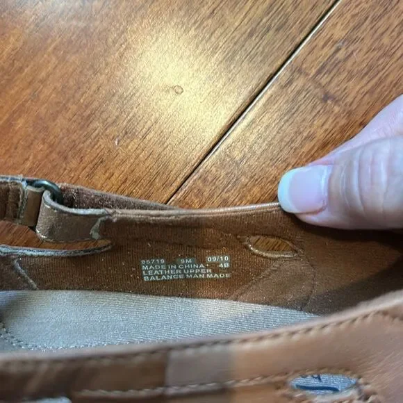 Clarks Bendable Loafer - Picture 7 of 9